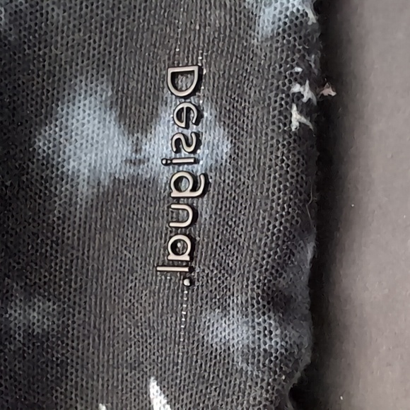 Desigual Women's Asymetrical Stylish Black /Multicolor Crossbody Bag. - Picture 2 of 15